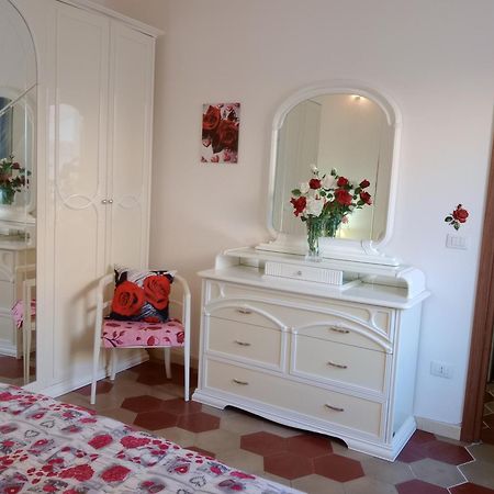 Appartamento Vacanze Le Rose Bosa Exterior foto
